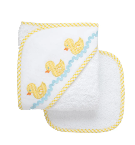 3 Marthas Appliqué Newborn Towel Set